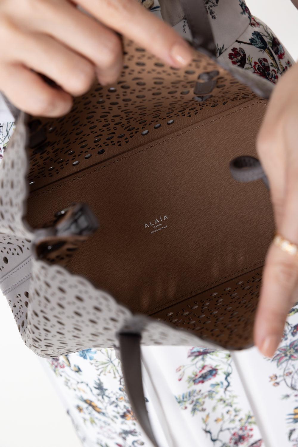 Mina 25 - Taupe-TAUPE-O/S-HANDBAGSHOULDER-ALAÏA