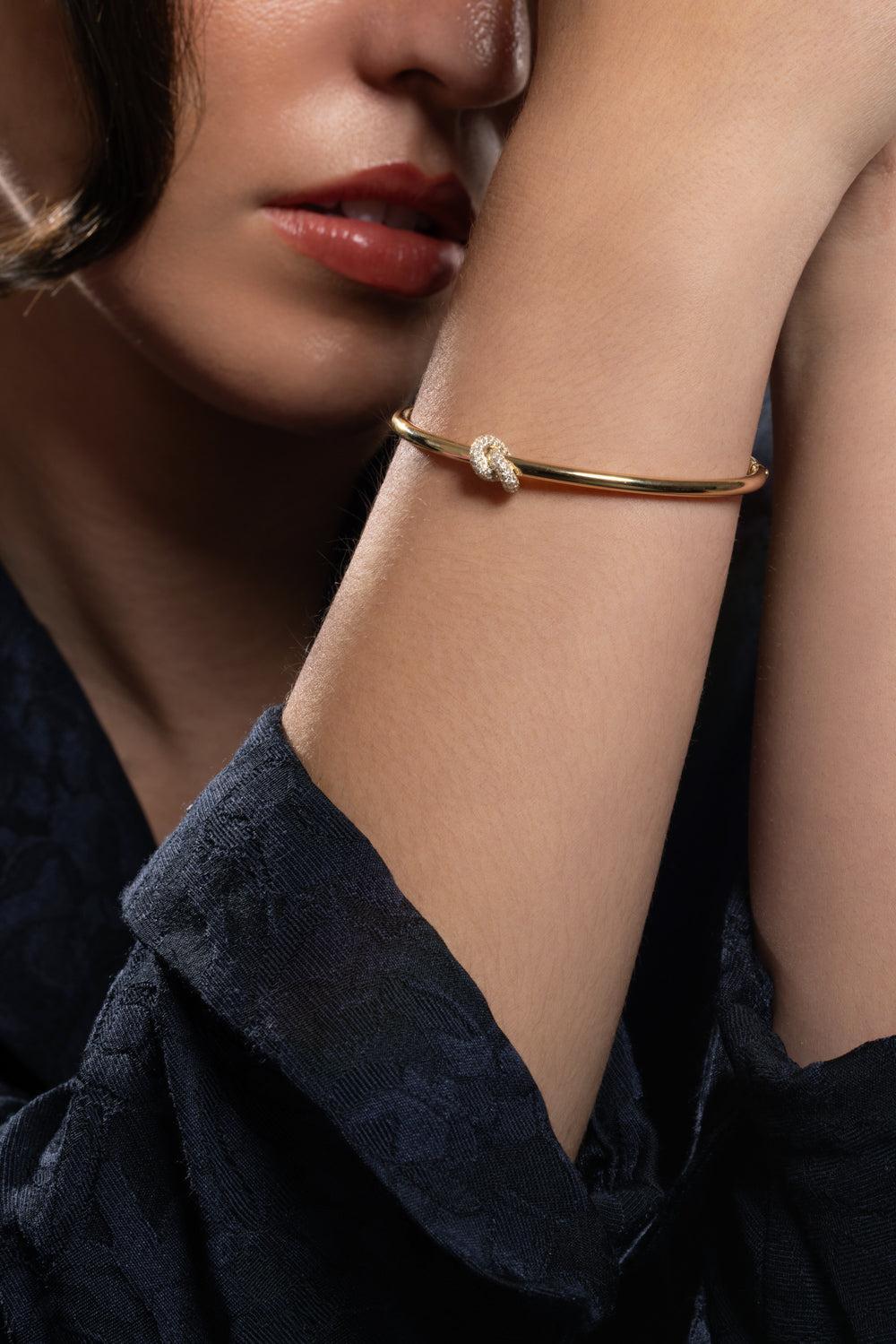 Diamond Large Legacy Knot Bandle Bracelet-YELLOW GOLD-L-JEWELRYFINE JEWELBRACELET O-ENGELBERT 1920