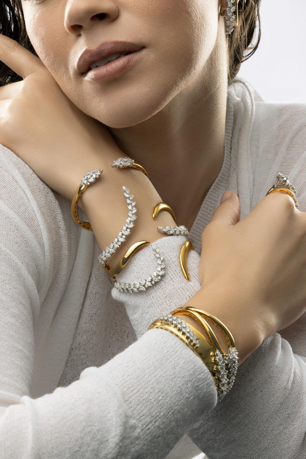 Golden Strada Bangle Bracelet-YELLOW GOLD-JEWELRYFINE JEWELBRACELET O-YEPREM JEWELLERY