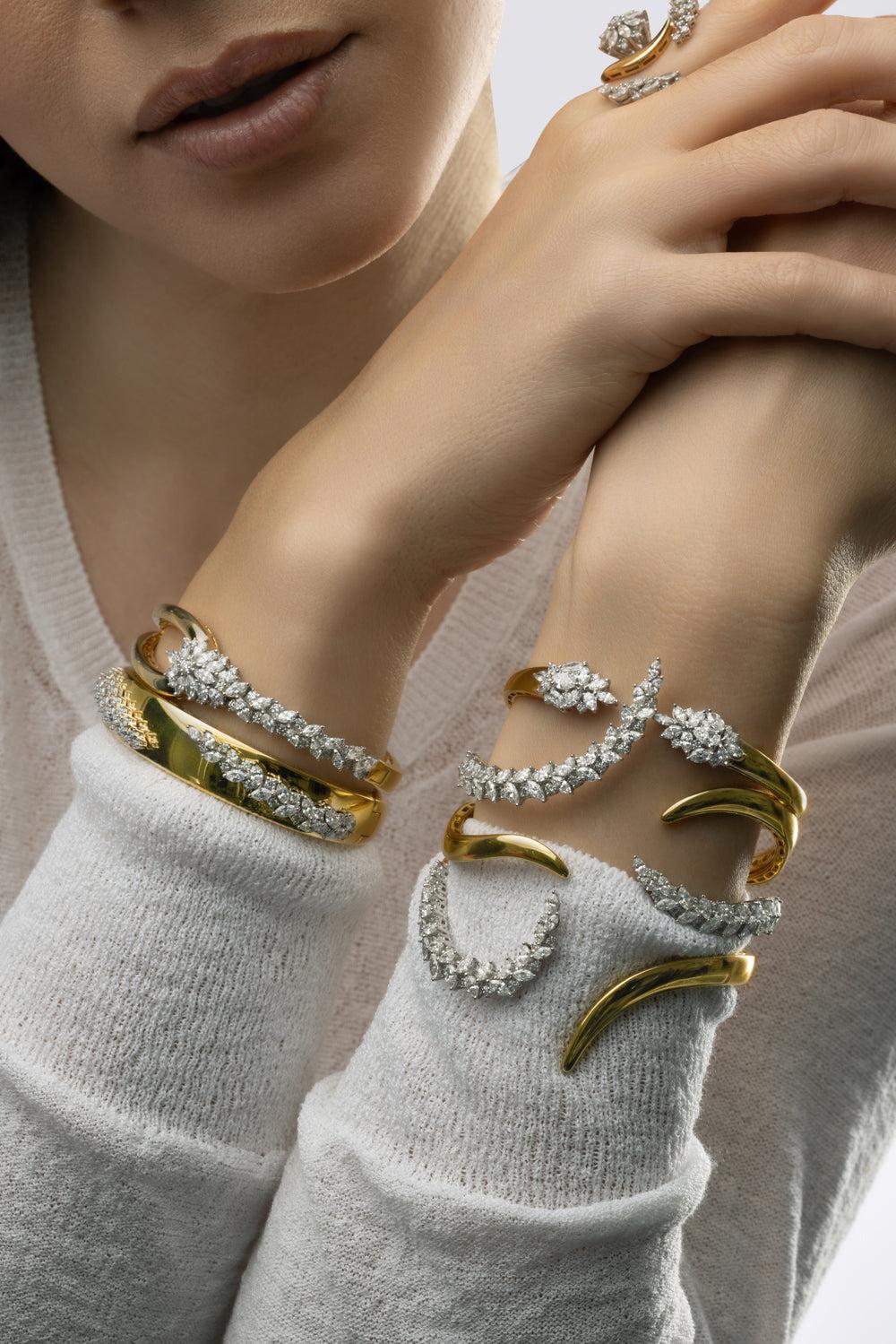 Golden Strada Bangle Bracelet-YELLOW GOLD-JEWELRYFINE JEWELBRACELET O-YEPREM JEWELLERY