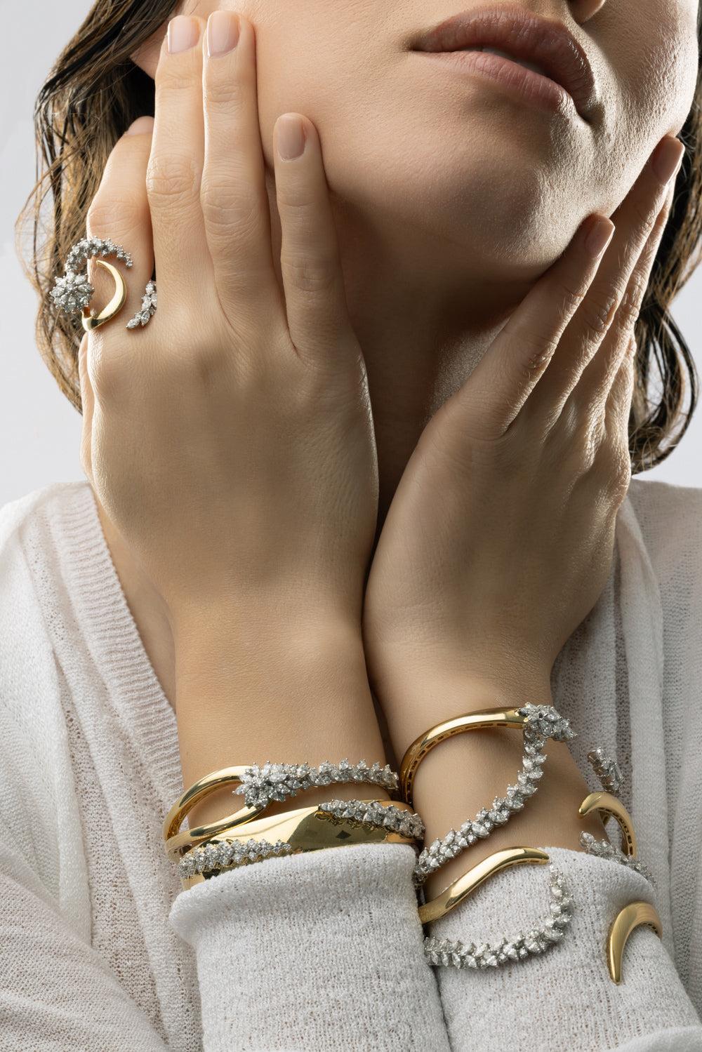Golden Strada Bangle Bracelet-YELLOW GOLD-JEWELRYFINE JEWELBRACELET O-YEPREM JEWELLERY