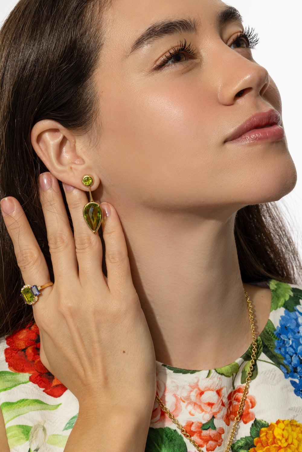 Peridot Briolett Bar G-One Earrings-YELLOW GOLD-JEWELRYFINE JEWELEARRING-GOSHWARA