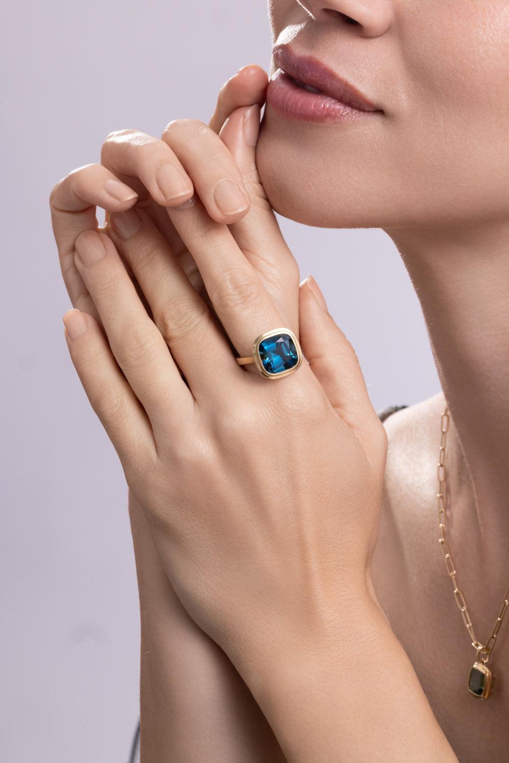 London Blue Topaz Manhattan Ring-YELLOW GOLD-6.75-JEWELRYFINE JEWELRING-GOSHWARA