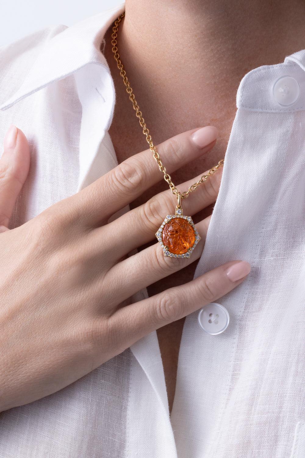 Mandarin Garnet Pendant Necklace-YELLOW GOLD-18-JEWELRYFINE JEWELNECKLACE O-GOSHWARA