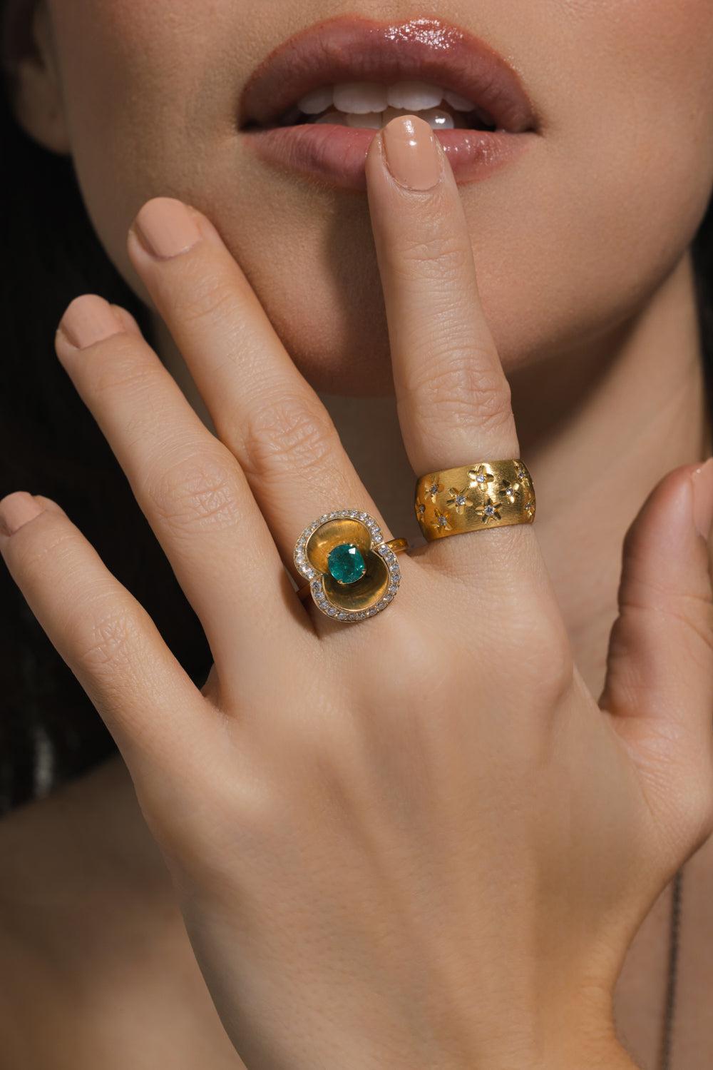 The Chalice of Eternity Ring-YELLOW GOLD-7-JEWELRYFINE JEWELRING-ARUNASHI