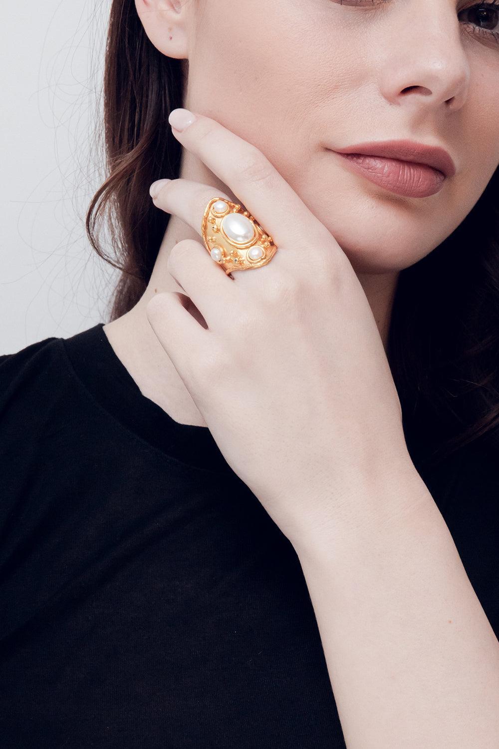 Pearl Little Byzance Ring-PEARL-8.5-JEWELRYBOUTIQUERING-SYLVIA TOLEDANO