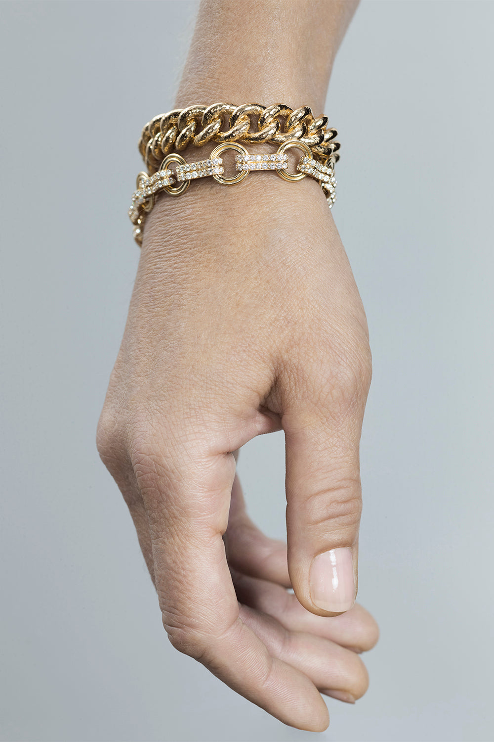 Diamond Alternating Robust Motif Bracelet