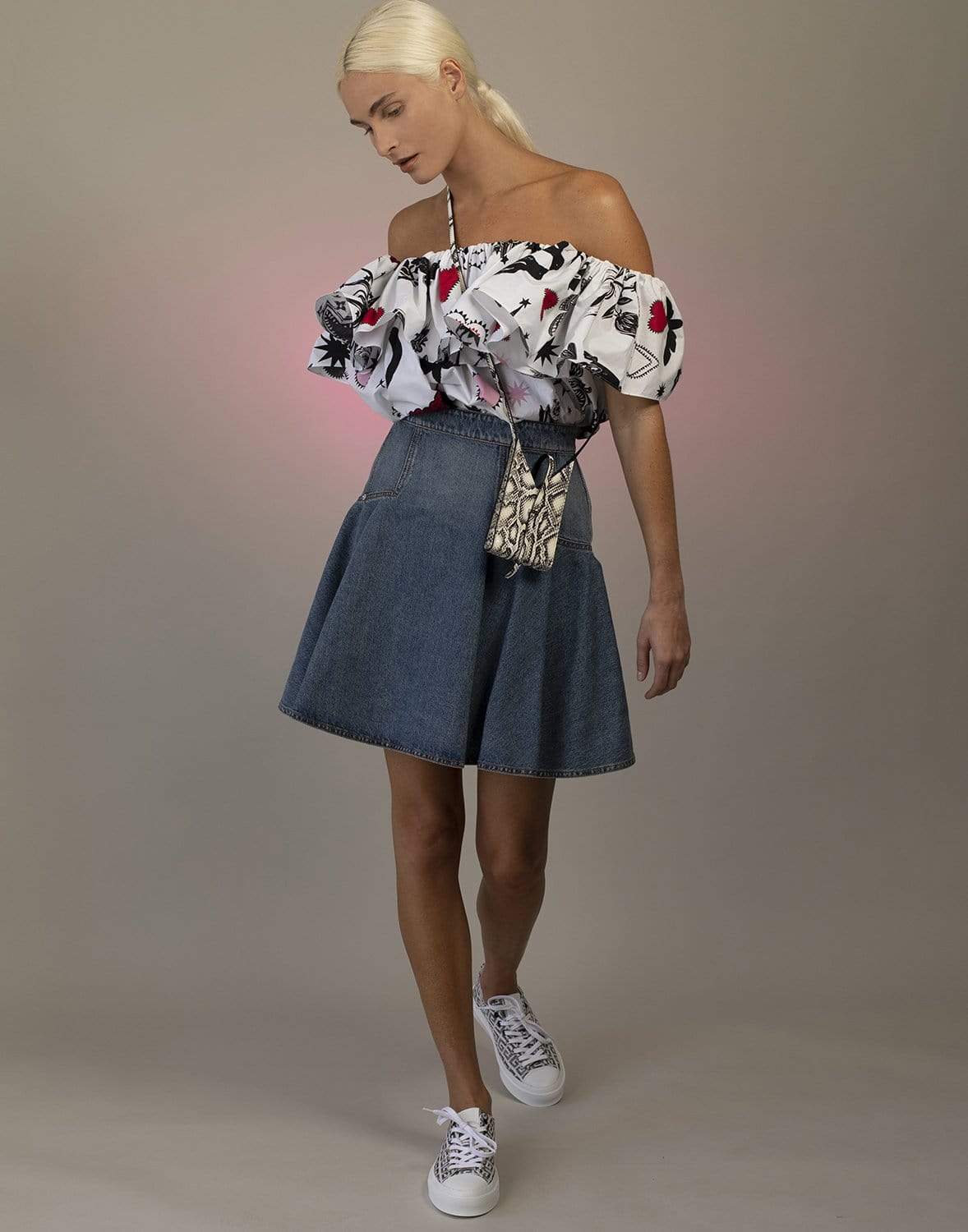 ALEXANDER MCQUEEN-White Ruffle Neck Blouse-