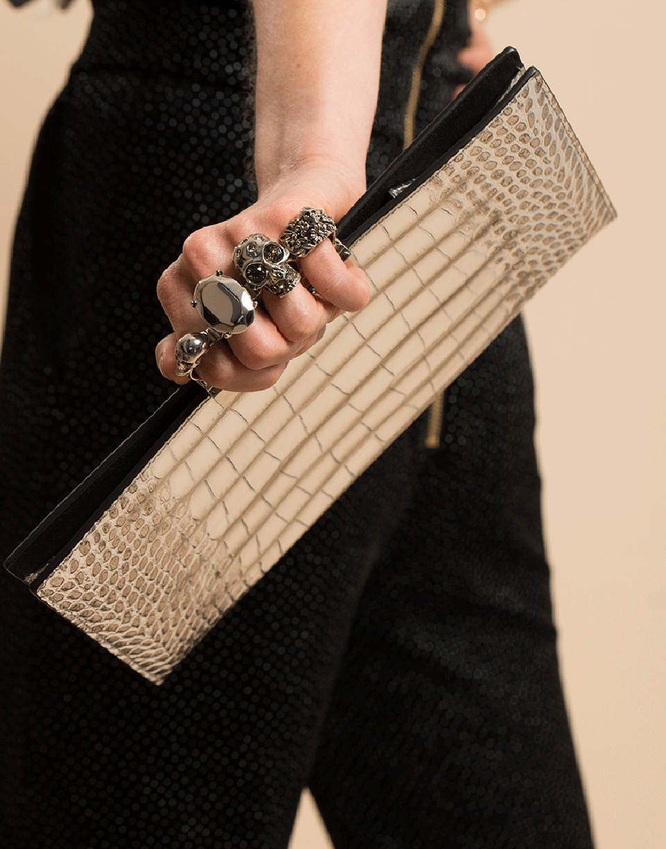 ALEXANDER MCQUEEN-Skull Four Ring Clutch-SILVER