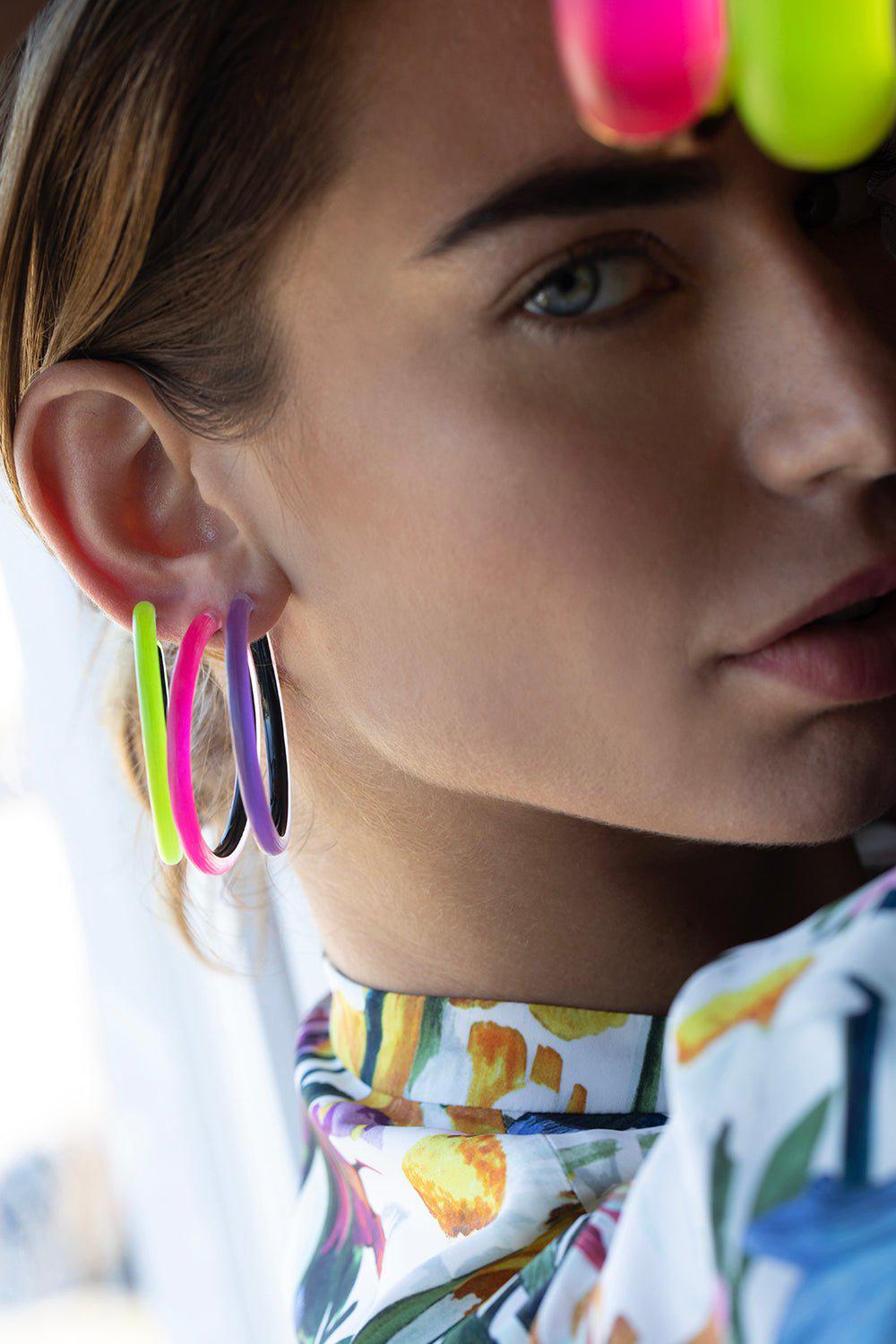 ALEXIS BITTAR-Skinny Lucite Hoop Earrings - Yellow-NEONYLW