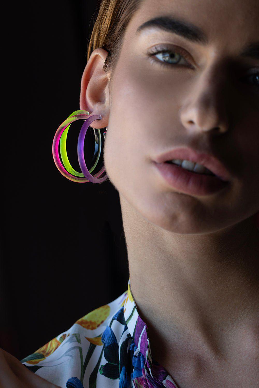 ALEXIS BITTAR-Skinny Lucite Hoop Earrings - Yellow-NEONYLW