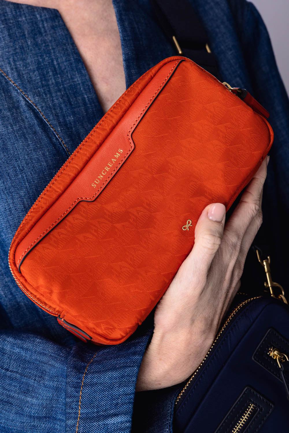 ANYA HINDMARCH-Beach Things Pouch-BRNTSIEN