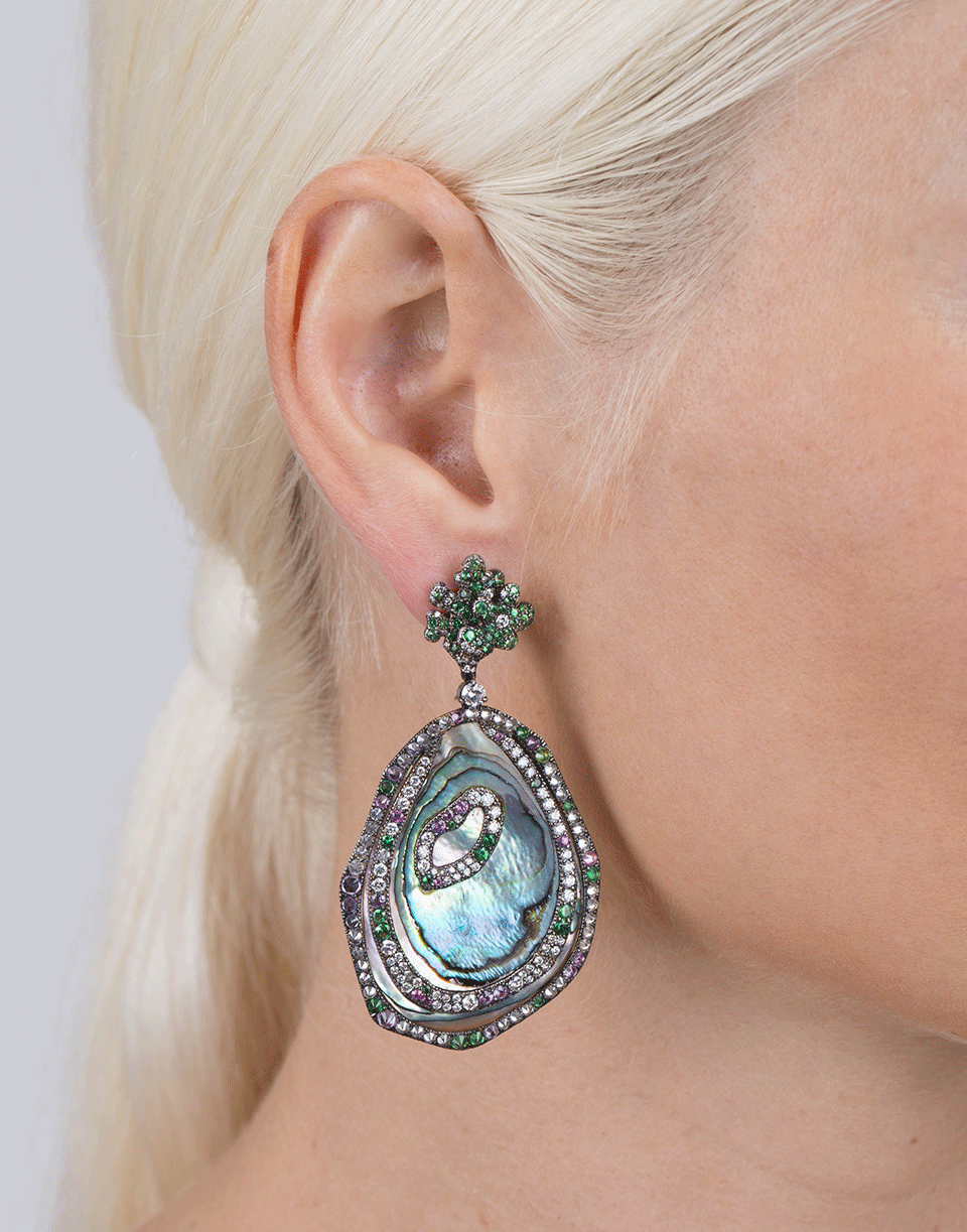 ARUNASHI-Abalone Shell Earrings-BLACK GOLD