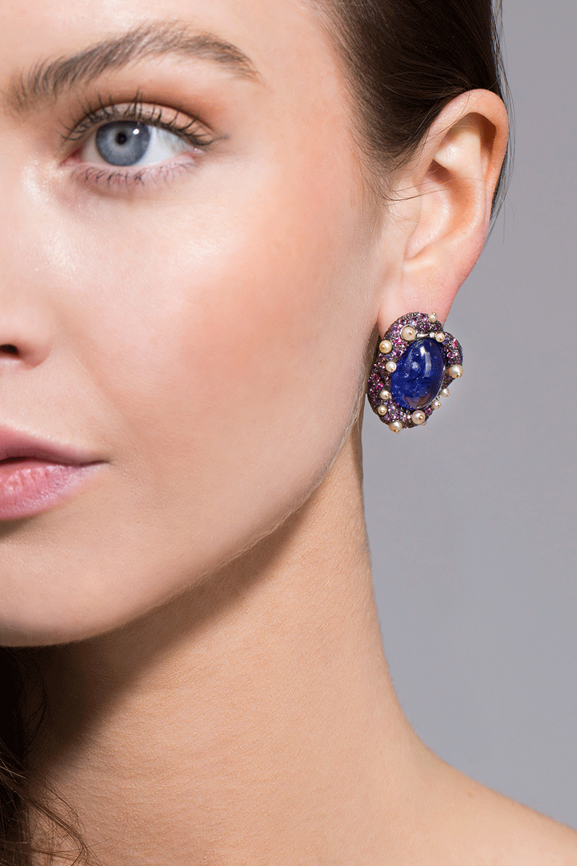ARUNASHI-Cabochon Tanzanite Stud Earrings-BLACK GOLD