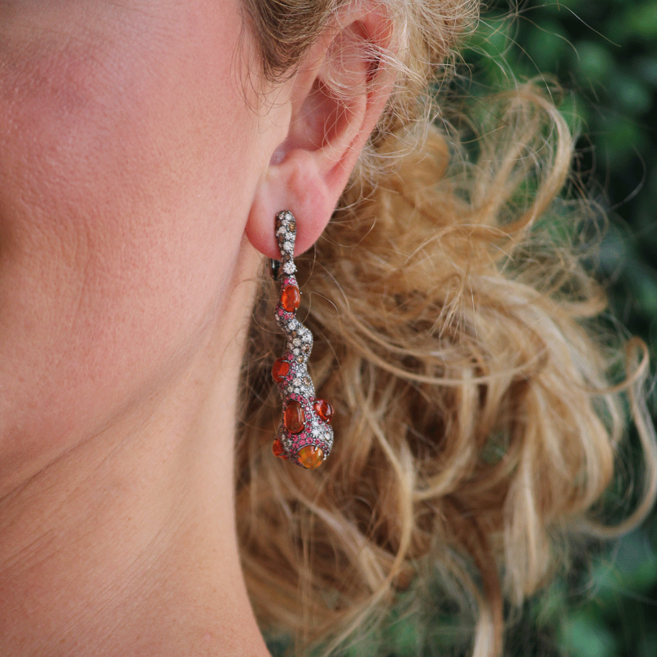 ARUNASHI-Fire Opal Earrings With Spinel-BLACK GOLD
