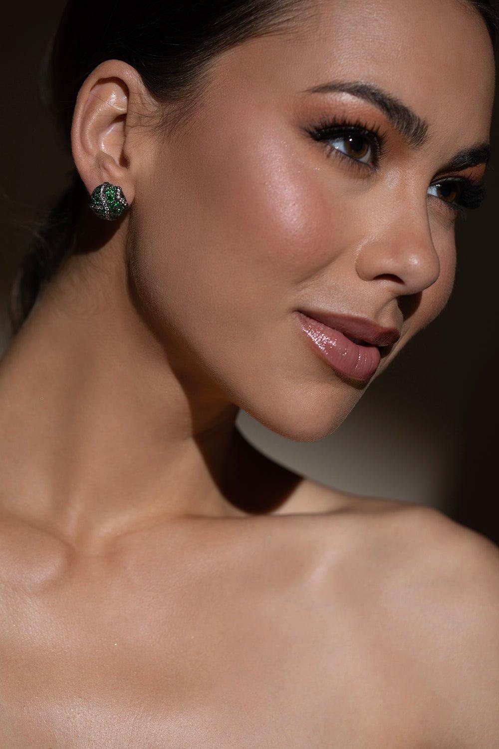 ARUNASHI-Tsavorite Diamond Earrings-BLACK GOLD