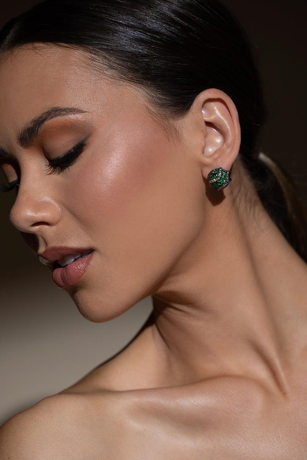ARUNASHI-Tsavorite Diamond Earrings-BLACK GOLD