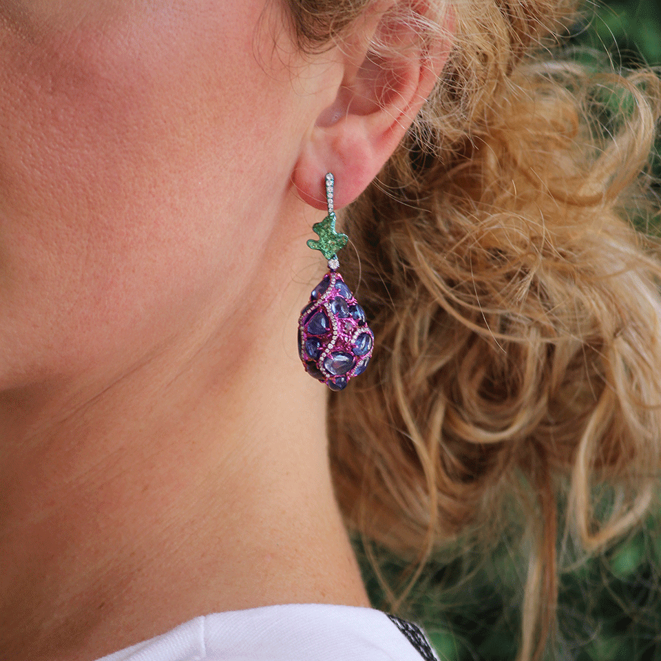 ARUNASHI-Sapphire Egg Drop Earrings-TITANIUM