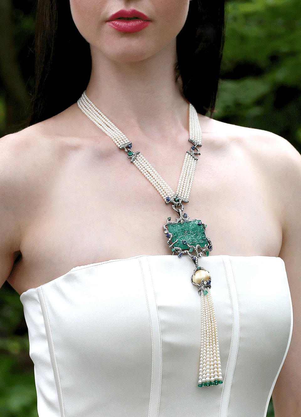 ARUNASHI-Carved Emerald Necklace-BLACK GOLD