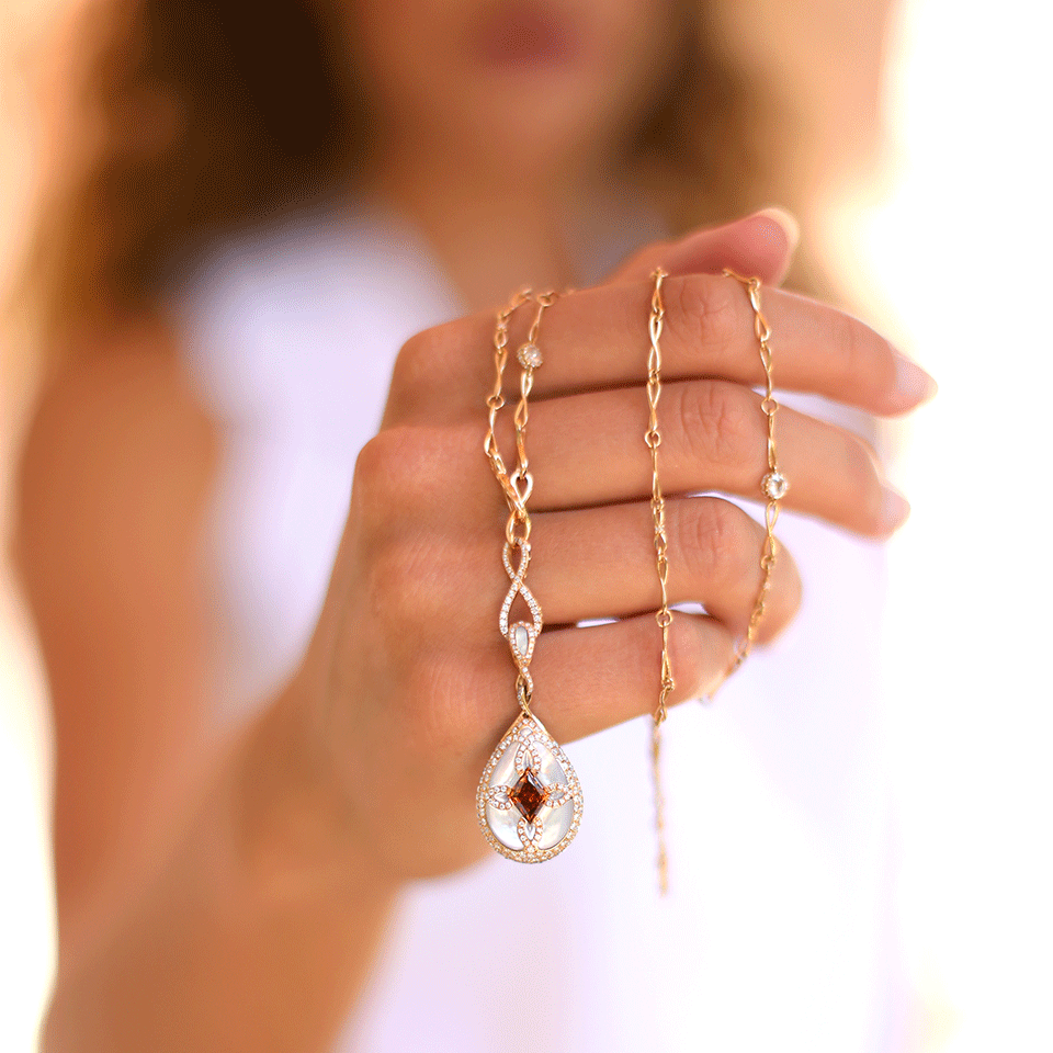 ARUNASHI-Orange Kite Diamond Necklace-ROSE GOLD