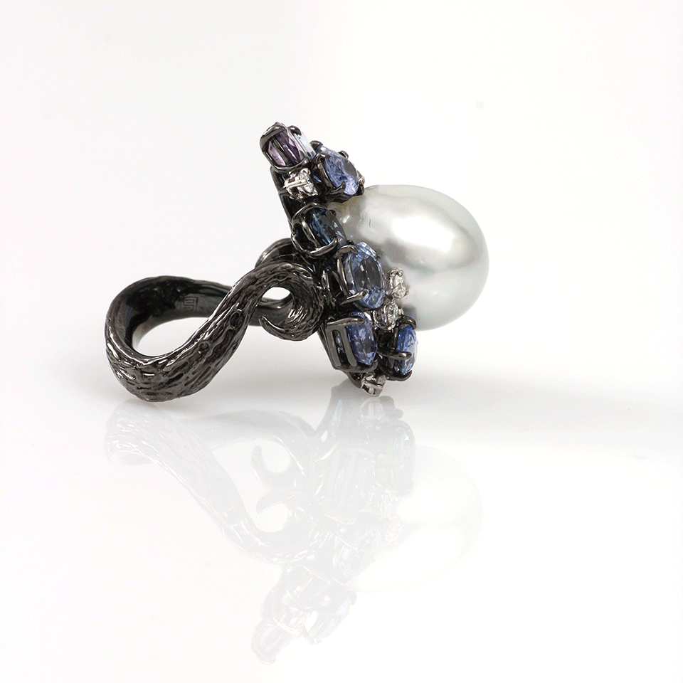 ARUNASHI-Pearl Ring With Sapphires And Diamonds-BLACK GOLD