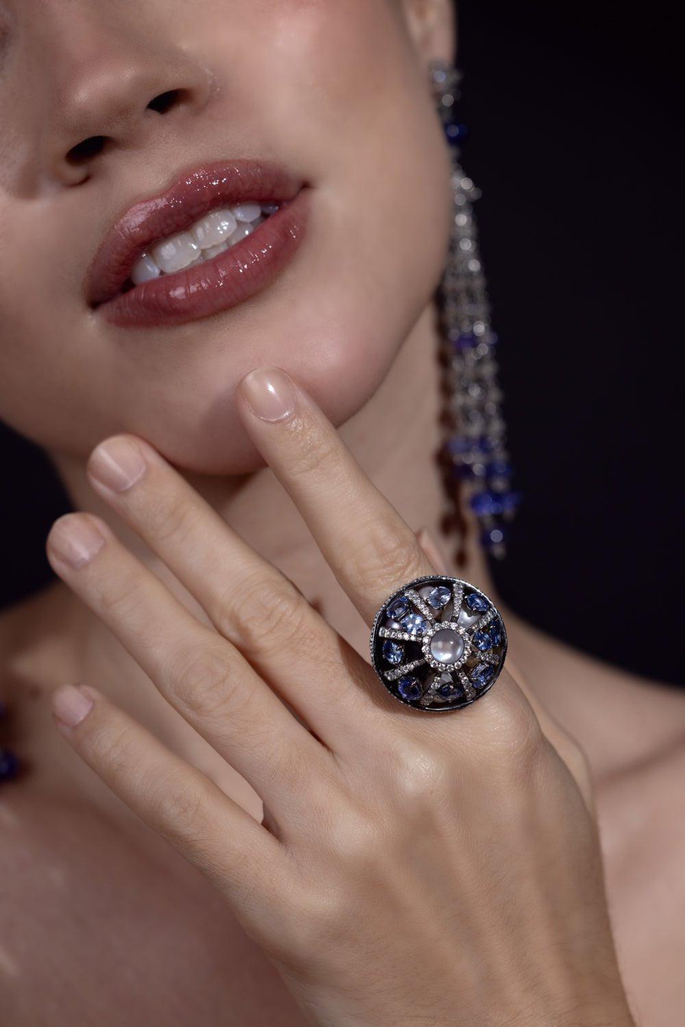 ARUNASHI-Moonstone Sapphire Ring-WHITE GOLD