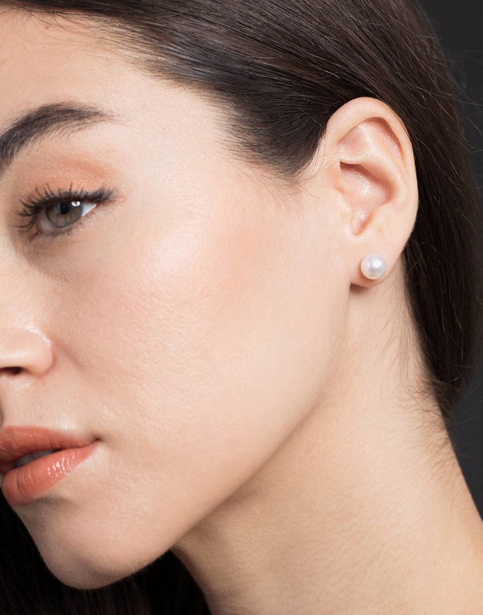 BAGGINS-Round White Akoya Pearl Studs-WHITE GOLD