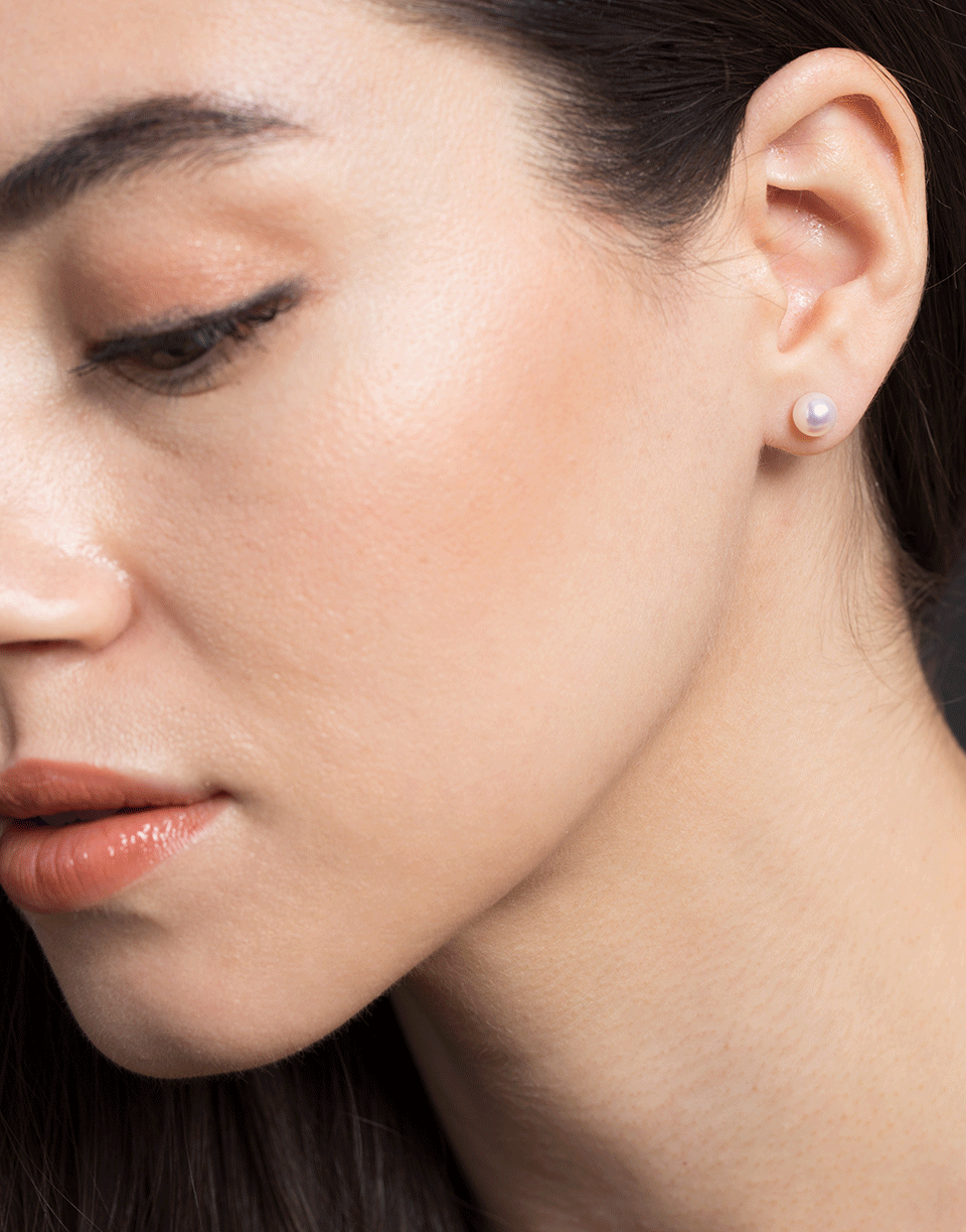 BAGGINS-Round White Akoya Pearl Studs-WHITE GOLD