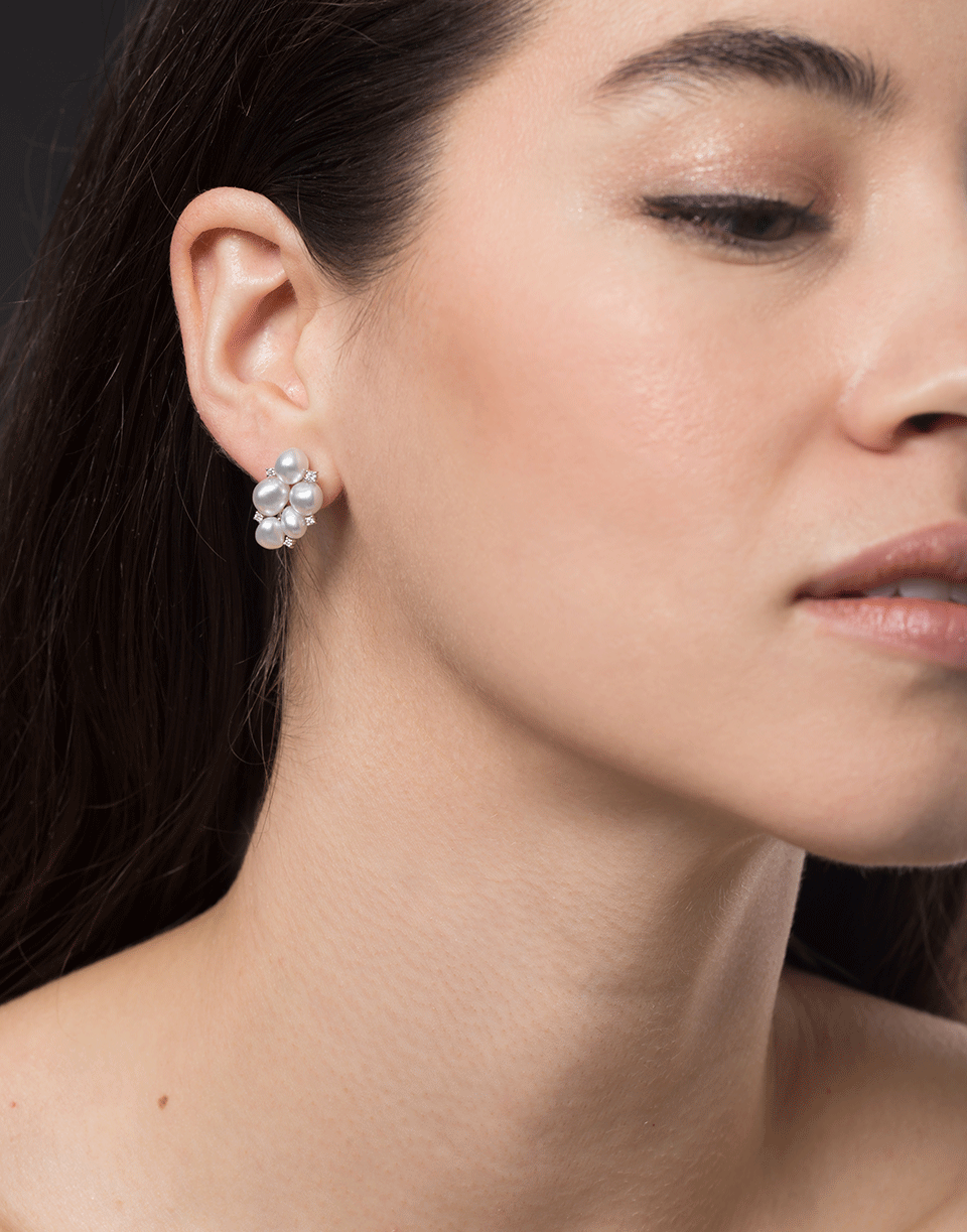 BAGGINS-South Sea Keshi Pearl Stud Earrings-WHITE GOLD
