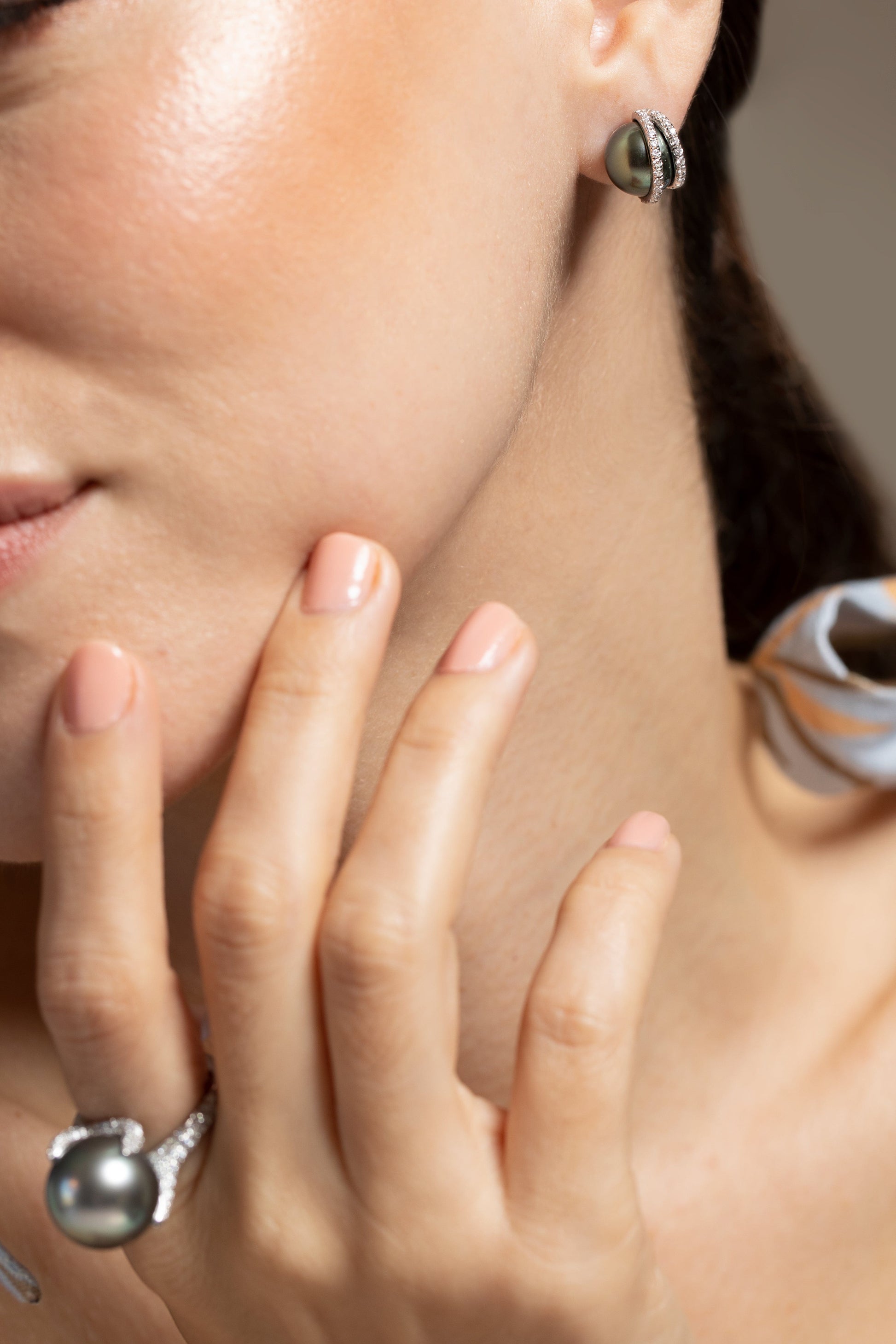 BAGGINS-Tahitian Pearl and Diamond Studs-WHITE GOLD