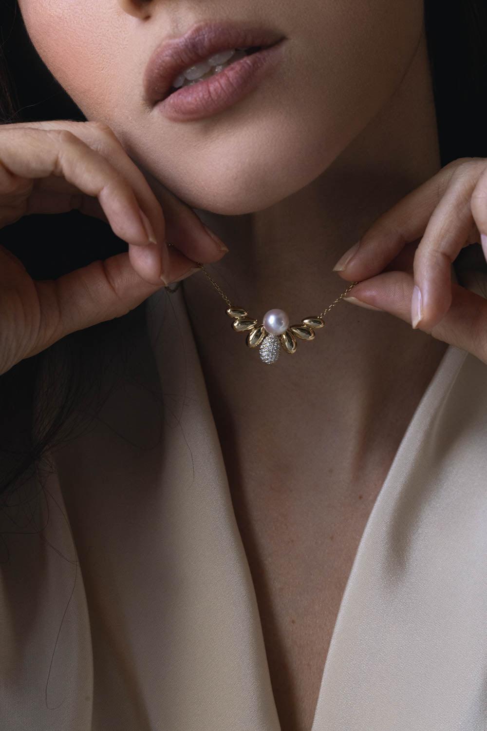Pearl Diamond Bee Necklace-YELLOW GOLD-JEWELRYFINE JEWELNECKLACE O-BAGGINS
