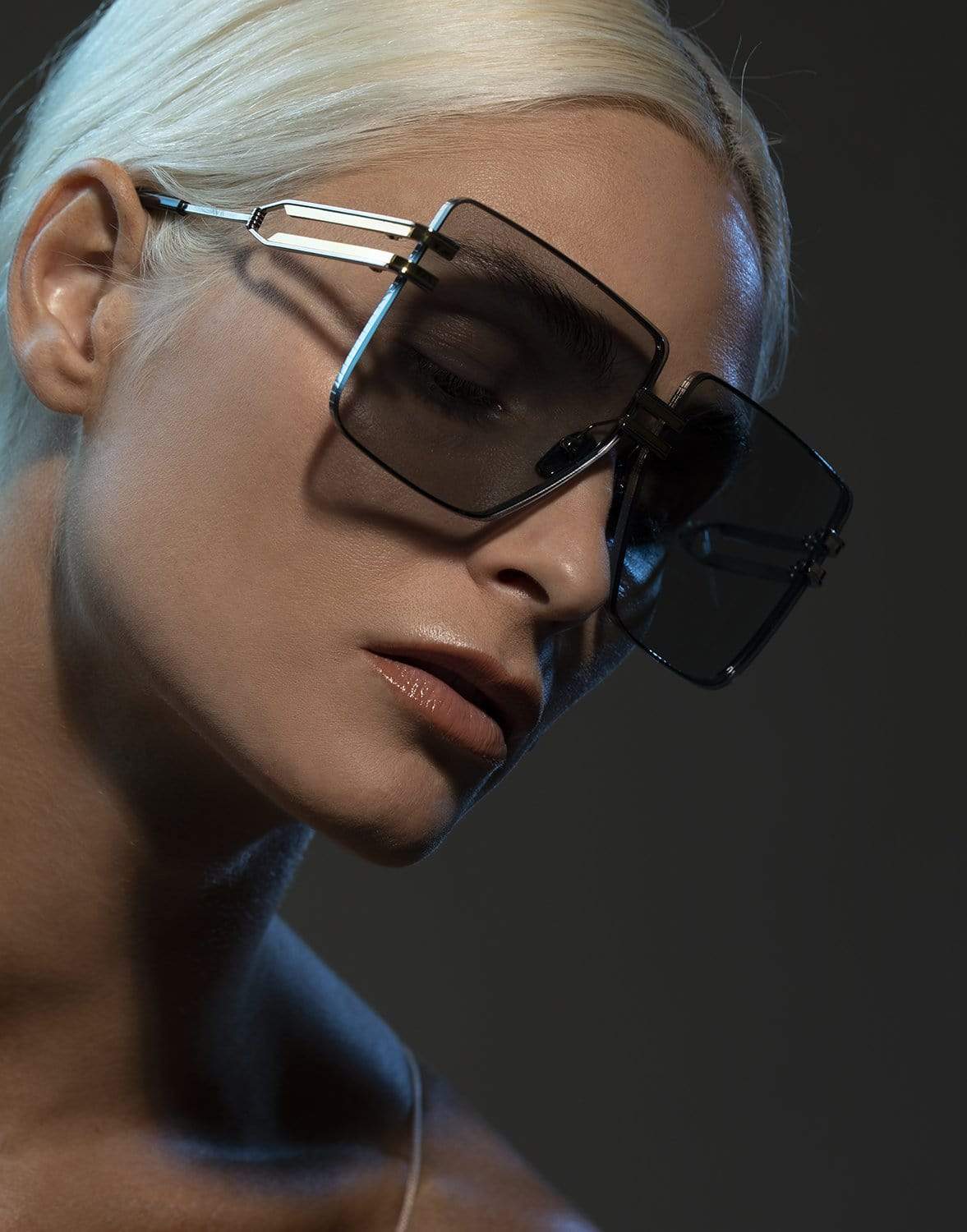 BALMAIN-Gendarme Black and Gold Unisex Sunglasses-BLACK/SILVER
