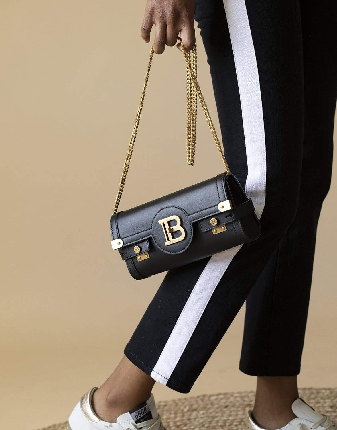 BALMAIN-Balmain Logo Plaque Clutch Bag-BLACK