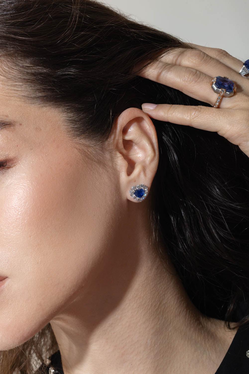BAYCO-Sapphire Diamond Heart Earrings-PLATINUM