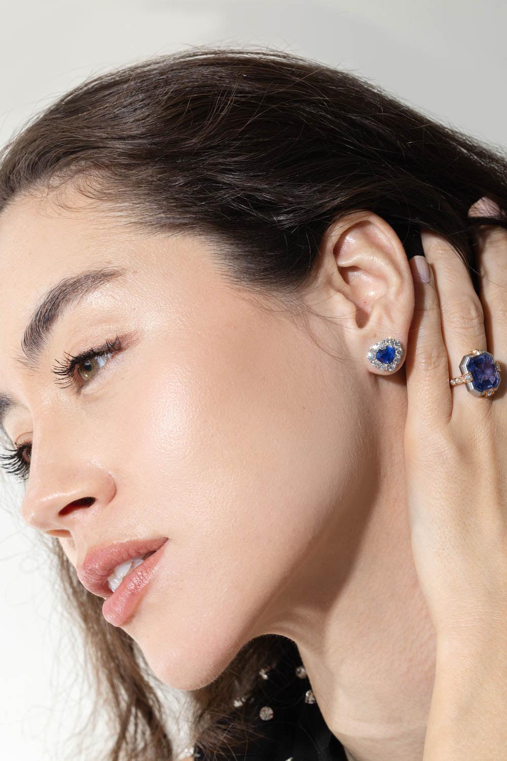 BAYCO-Sapphire Diamond Heart Earrings-PLATINUM