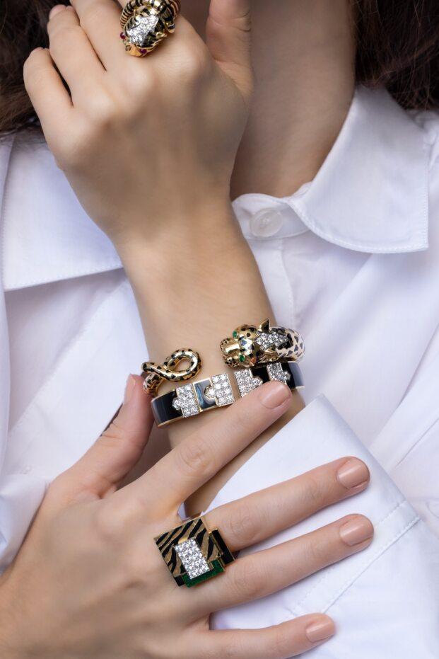 Black Leopard Loop Tail Cuff Bracelet-YELLOW GOLD-JEWELRYFINE JEWELBRACELET O-DAVID WEBB