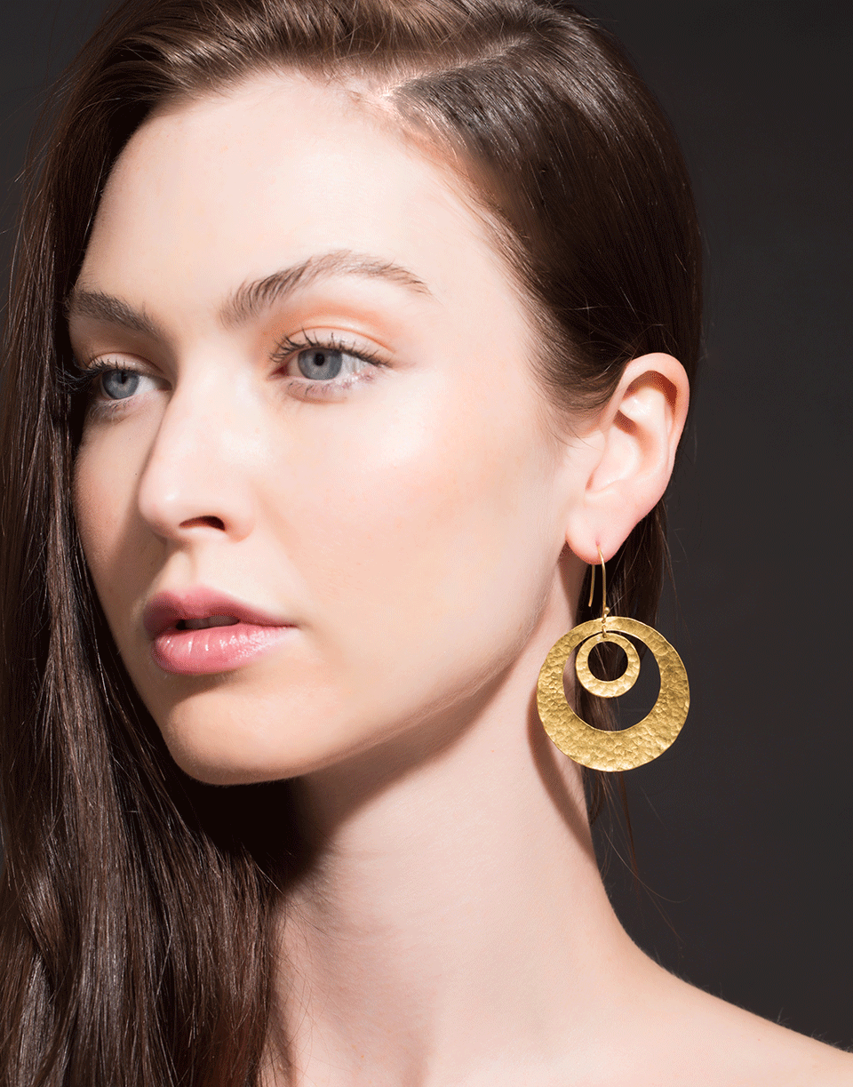 BOAZ KASHI-Circle Hoop Earrings-YELLOW GOLD
