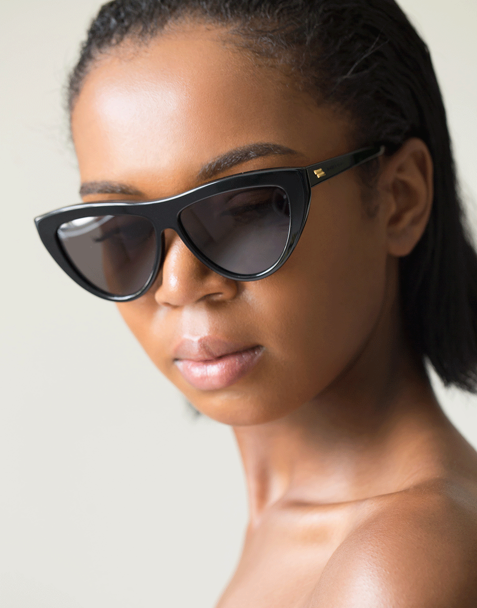 BOTTEGA VENETA-Black Full Rim Cat Eye Sunglasses-BLACK