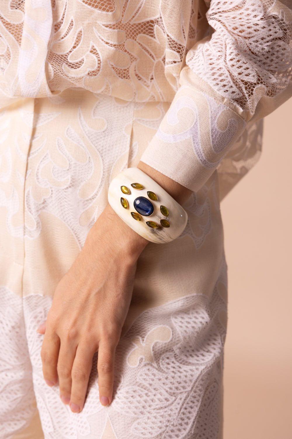 BOUNKIT JEWELRY-Horn Cuff Bracelet-WHITE