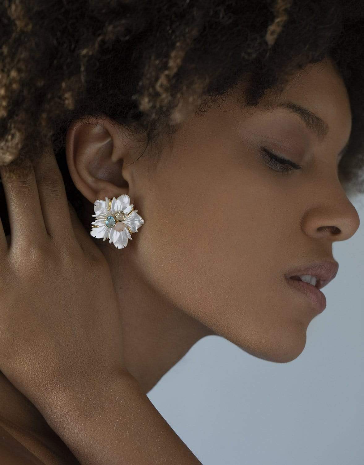 BOUNKIT JEWELRY-Rose Quartz, Lemon Quartz, Blue Quartz & Mother of Pearl Flower Earrings-WHT/MULT