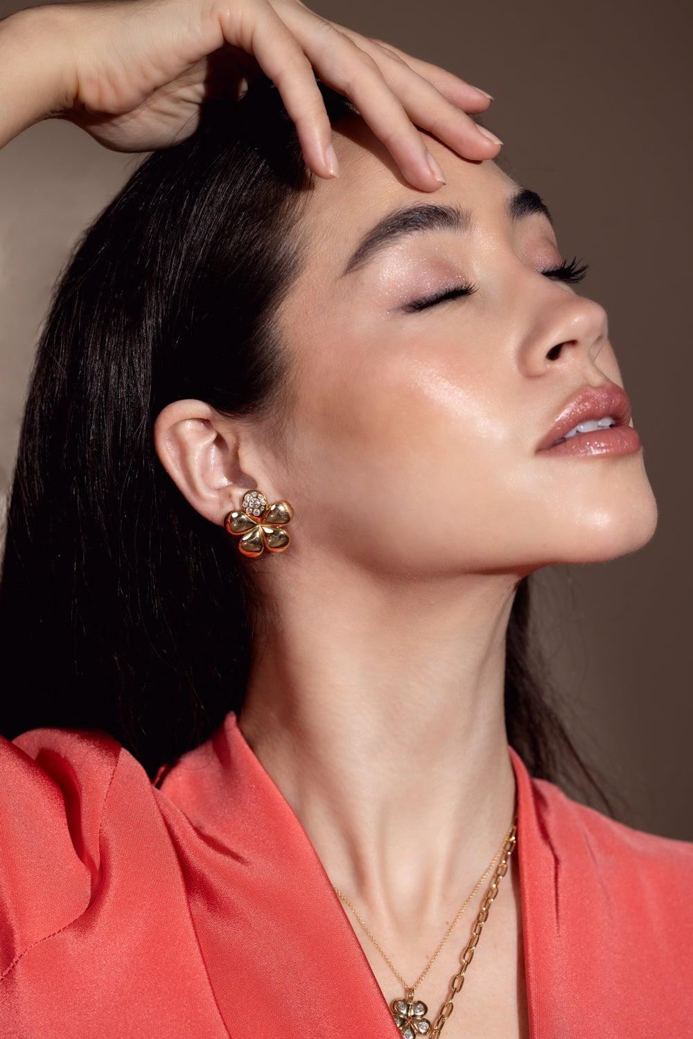 BRENT NEALE-Small Petal Flower Earrings-YELLOW GOLD
