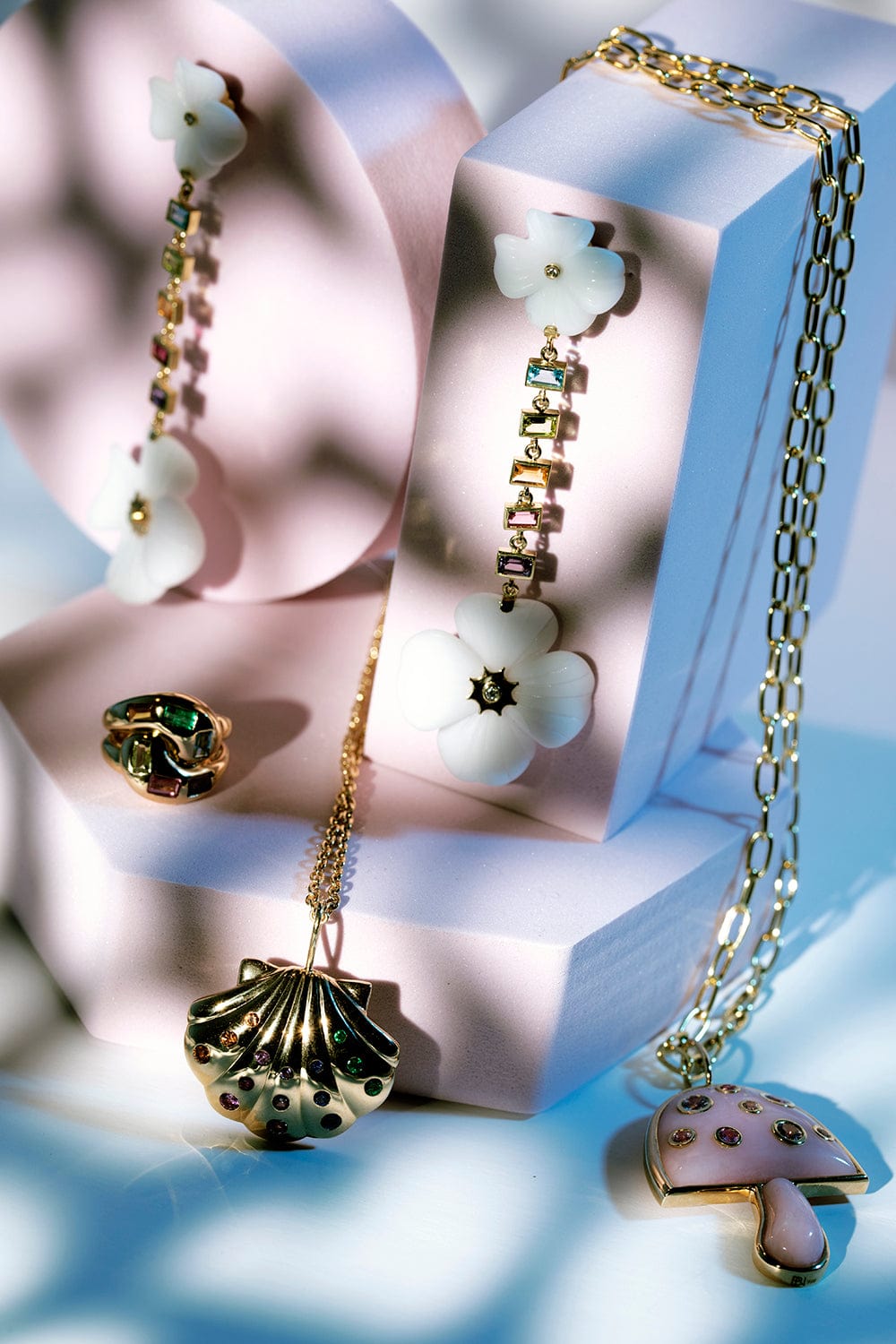 BRENT NEALE-Rainbow Shell Necklace-YELLOW GOLD