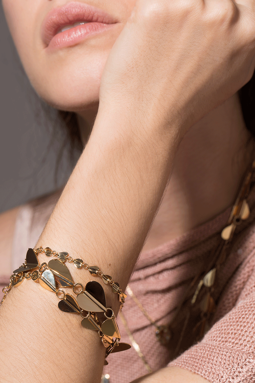 CADAR-Large Hearts Bracelet-YELLOW GOLD
