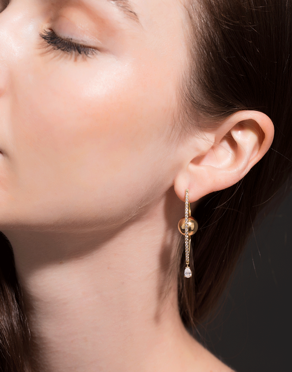 CADAR-Reflection Medium Drop Earrings-YELLOW GOLD