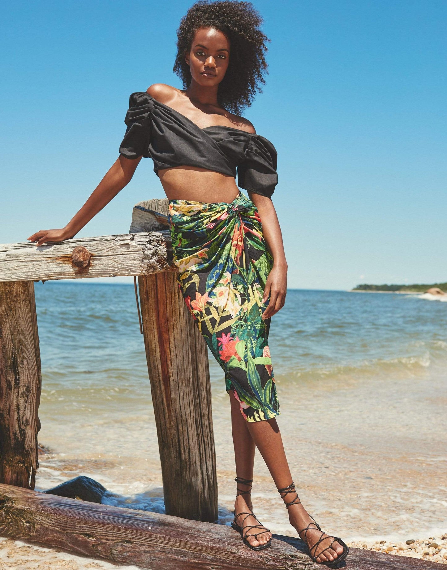 CARA CARA-Black Sara Crop Top-
