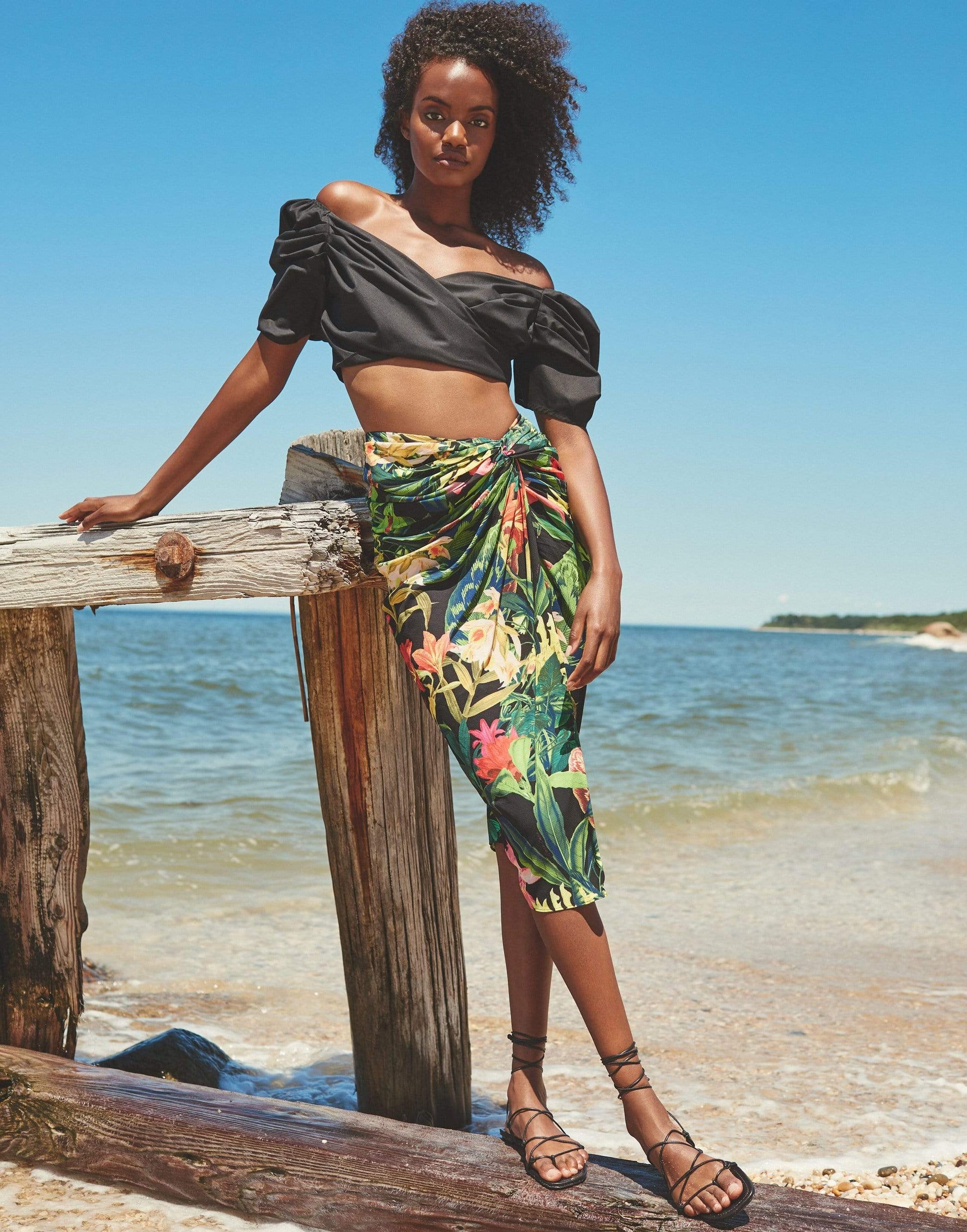 CARA CARA-Black Sara Crop Top-