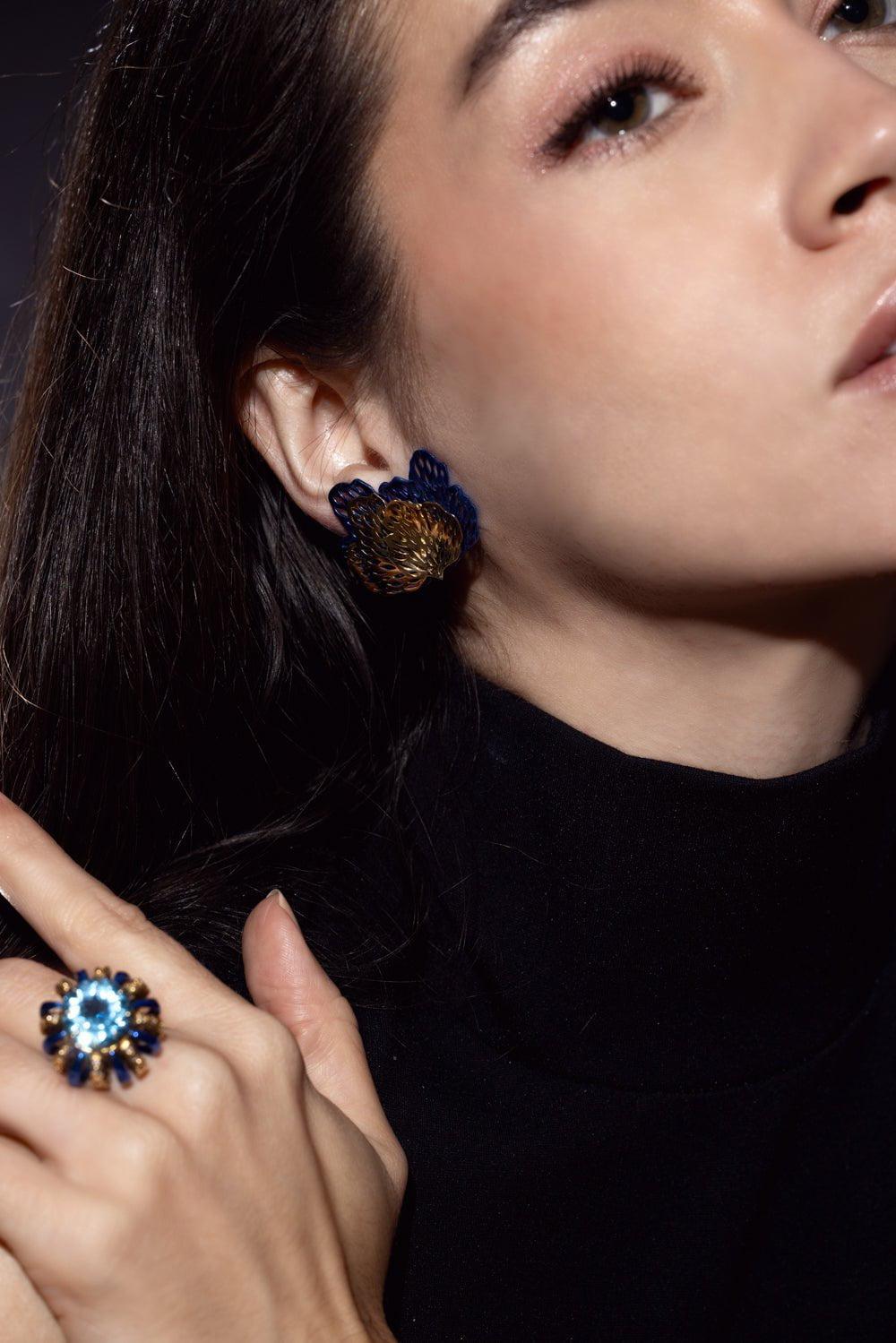 CAROL KAUFFMANN-Petal Earrings-YELLOW GOLD