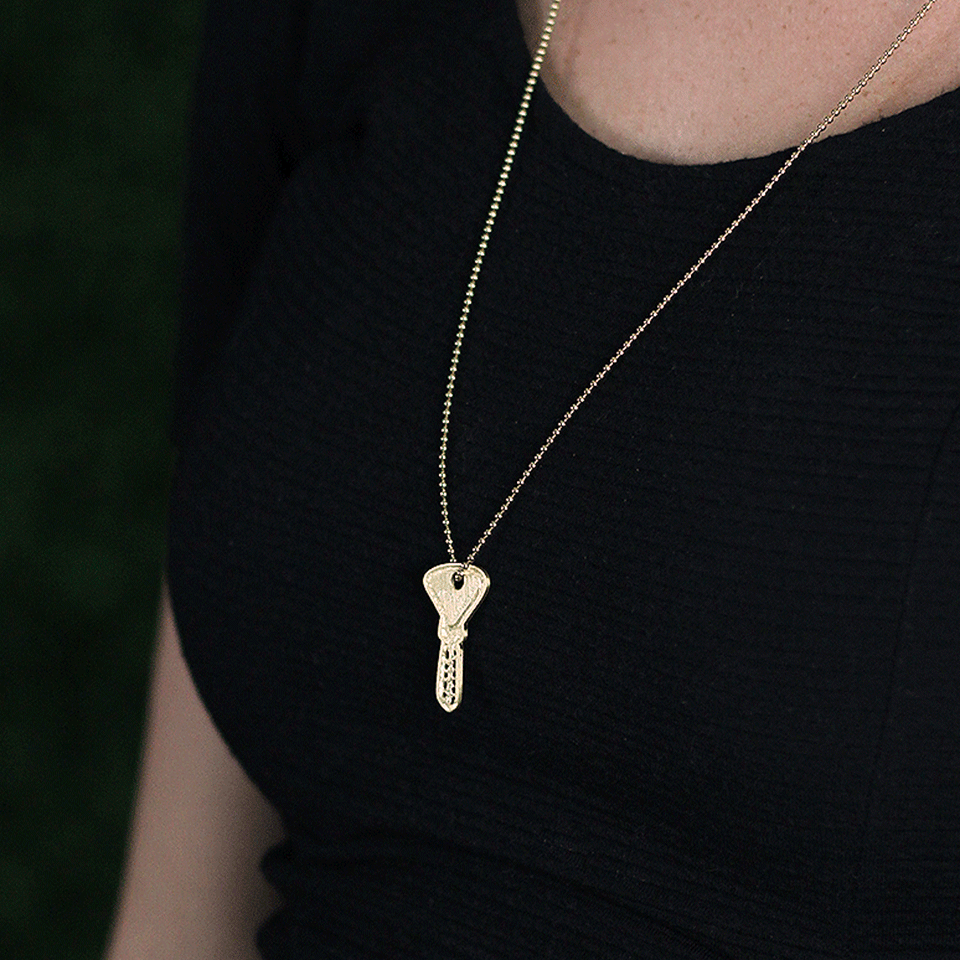 CAROLINA BUCCI-Looking Glass Small Satin Key Pendant-YELLOW GOLD