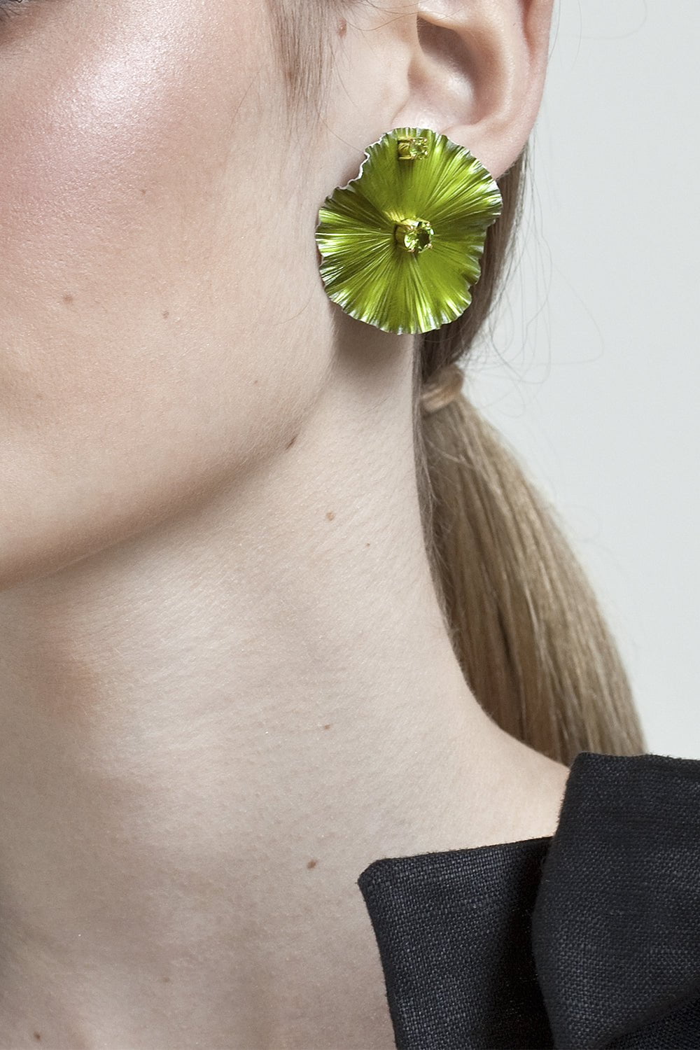 CASA CASTRO-Small Peridot Mother Nature Earrings-YELLOW GOLD