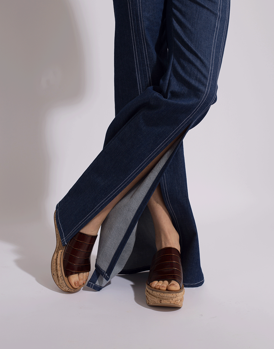 CHLOÉ-Crocodile Embossed Platform Slide-